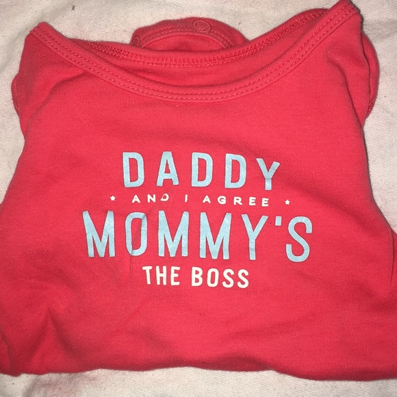 Assorted onesies - Picture 4 of 6